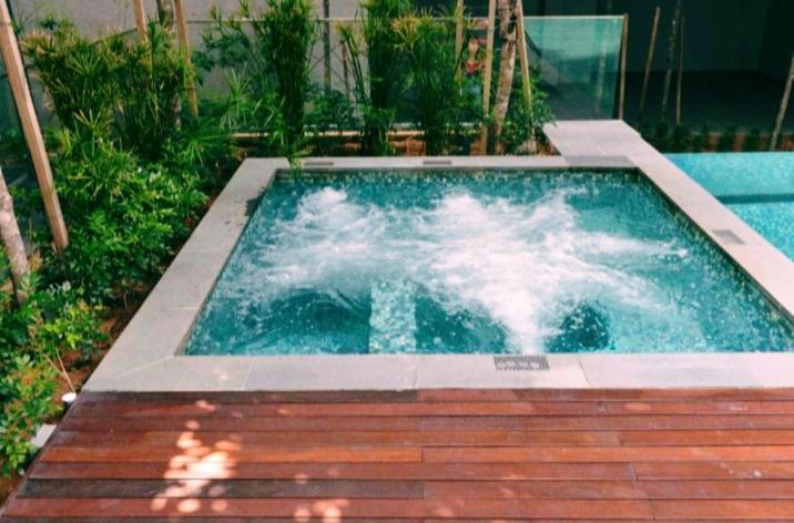 Valencia Dorm At Mercu Summer Suites Klcc Kuala Lumpur Zewnętrze zdjęcie